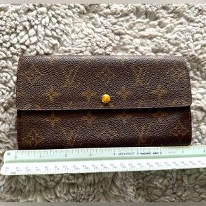 Louis Vuitton Monogram Sarah Wallet
